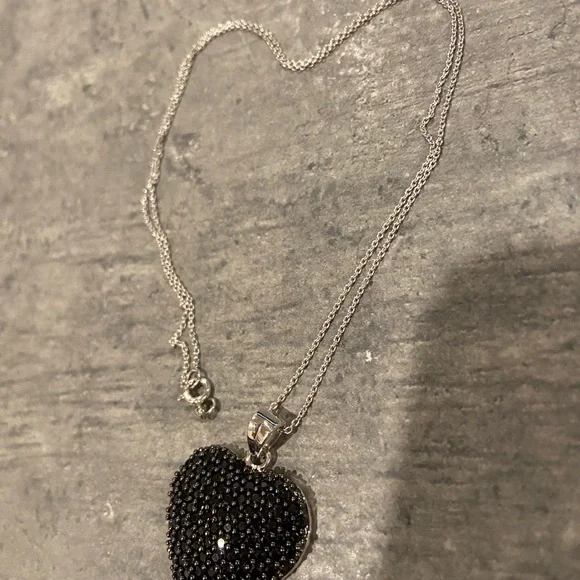 PRICE DROP! 4 cttw Black Spinel Heart Necklace - Picture 5 of 8